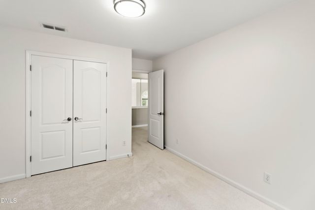 104 Strathburgh Lane, Cary, NC 27518