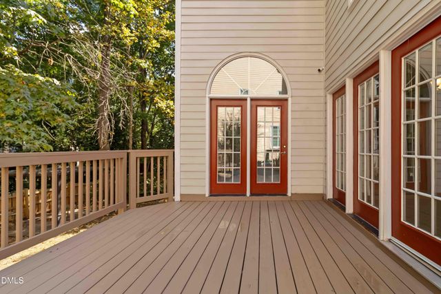 104 Strathburgh Lane, Cary, NC 27518