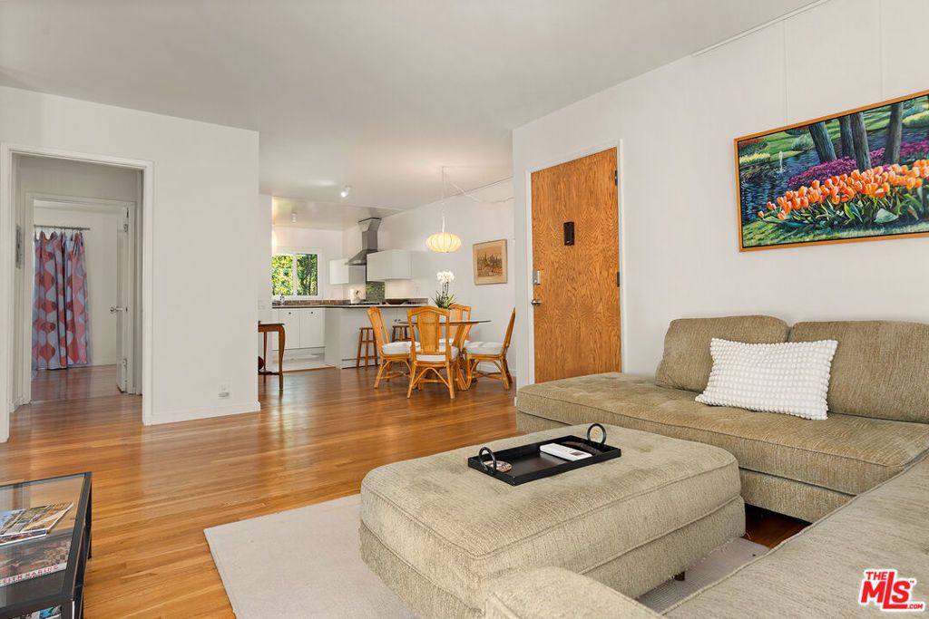 4353 Colfax Avenue 24, Studio City, CA 91604 — photo 4