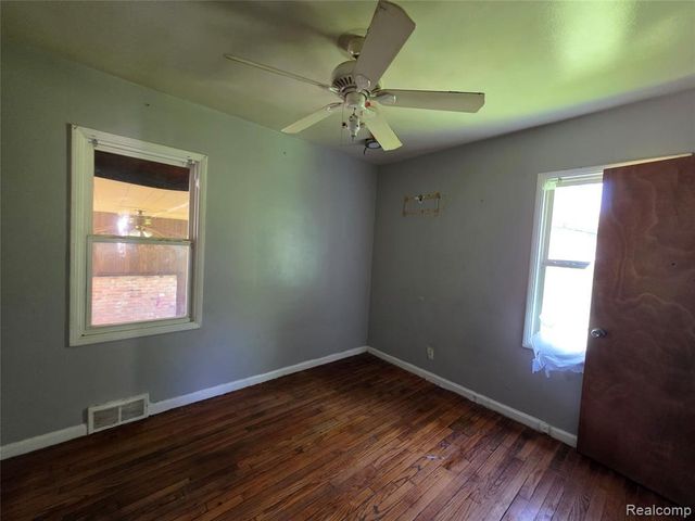 16433 Manning Street, Detroit, MI 48205