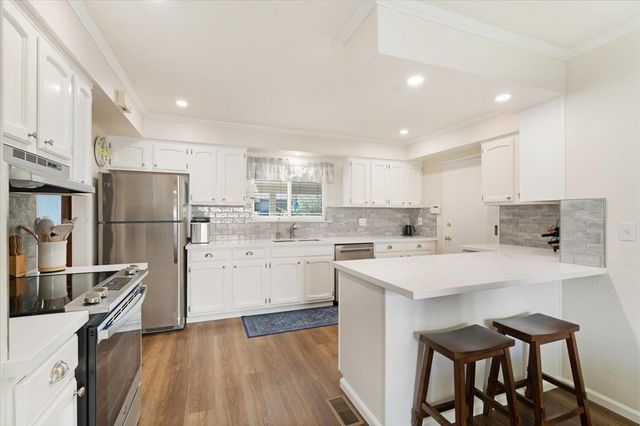 465 Los Altos Drive, Aptos, CA 95003
