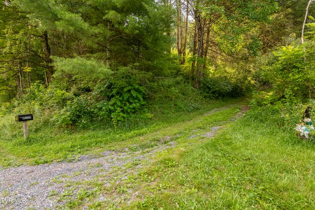 41210 Rhymer Road, Damascus, VA 24236