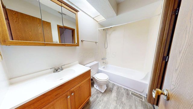 5275 Brandy Oaks Lane, Columbus, OH 43220