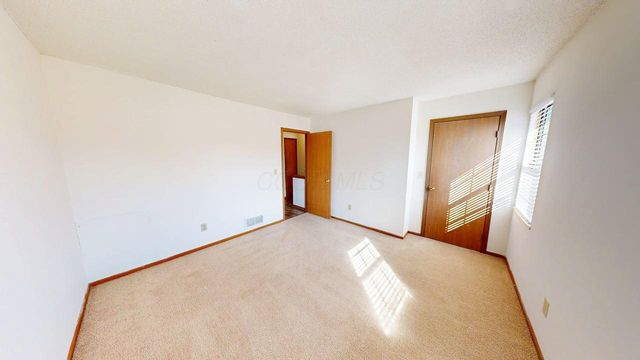 5275 Brandy Oaks Lane, Columbus, OH 43220