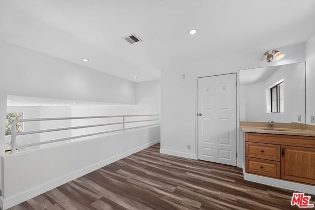 3712 Evans Street 7, Los Angeles, CA 90027
