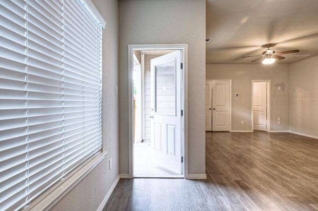 110 unit B Will Street B, Willis, TX 77378