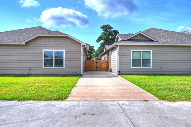 110 unit B Will Street B, Willis, TX 77378