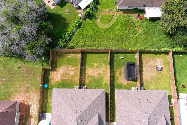 110 unit B Will Street B, Willis, TX 77378