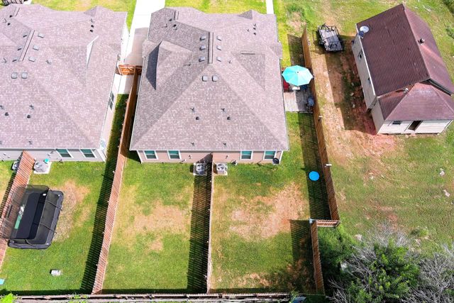 110 unit B Will Street B, Willis, TX 77378