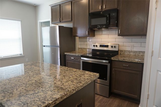 110 unit B Will Street B, Willis, TX 77378