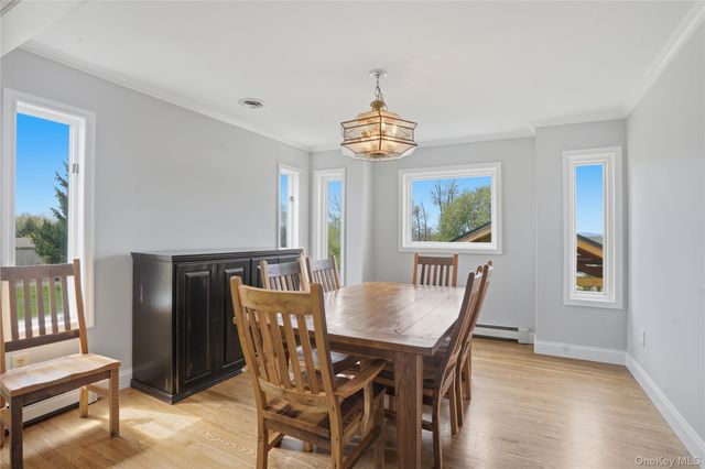 15 Almond Tree Lane, Warwick, NY 10990