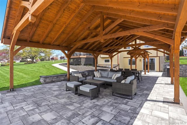15 Almond Tree Lane, Warwick, NY 10990