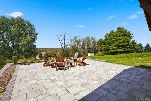 15 Almond Tree Lane, Warwick, NY 10990
