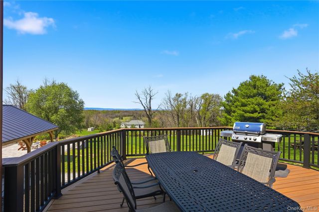 15 Almond Tree Lane, Warwick, NY 10990