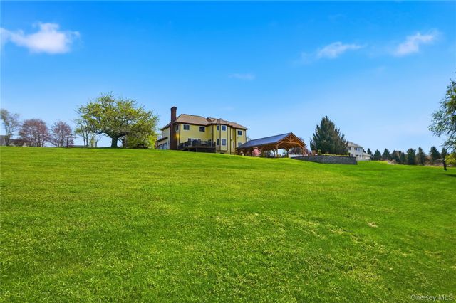 15 Almond Tree Lane, Warwick, NY 10990