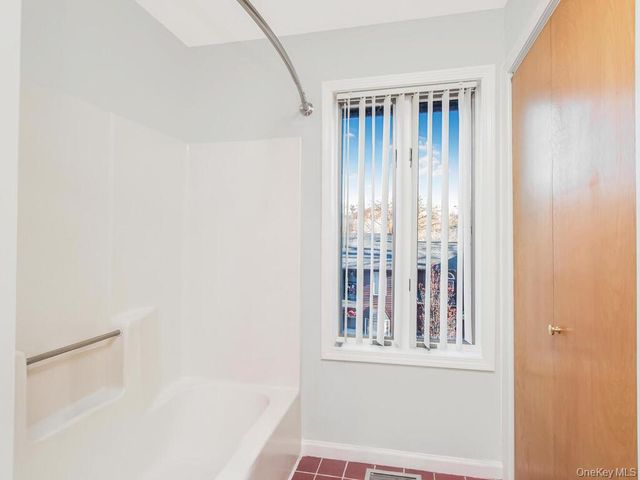 8 Davids Lane, Ossining, NY 10562