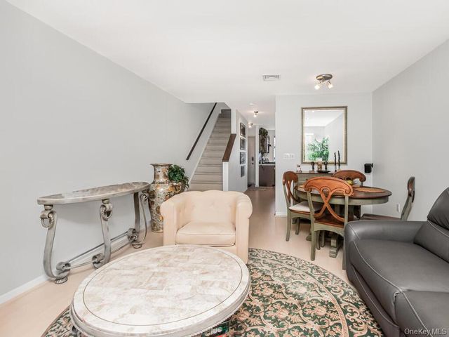 8 Davids Lane, Ossining, NY 10562