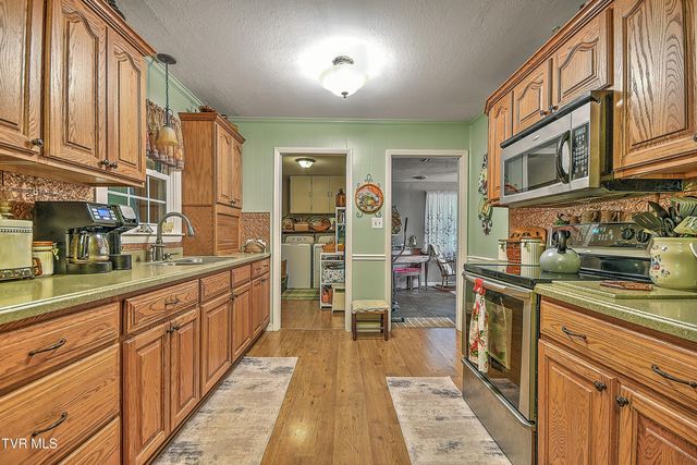 29521 Lee Highway, Glade Spring, VA 24340