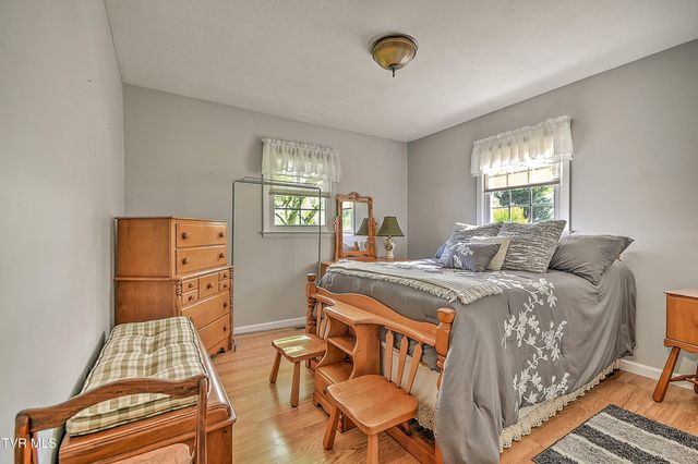 29521 Lee Highway, Glade Spring, VA 24340