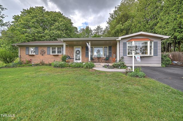 29521 Lee Highway, Glade Spring, VA 24340