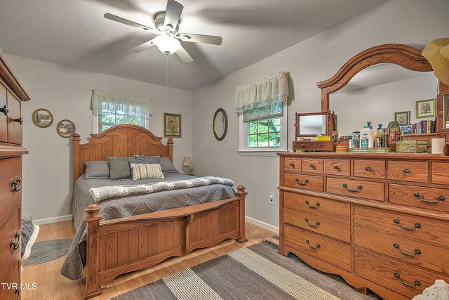 29521 Lee Highway, Glade Spring, VA 24340