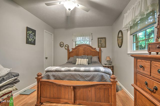 29521 Lee Highway, Glade Spring, VA 24340