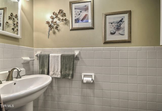 29521 Lee Highway, Glade Spring, VA 24340