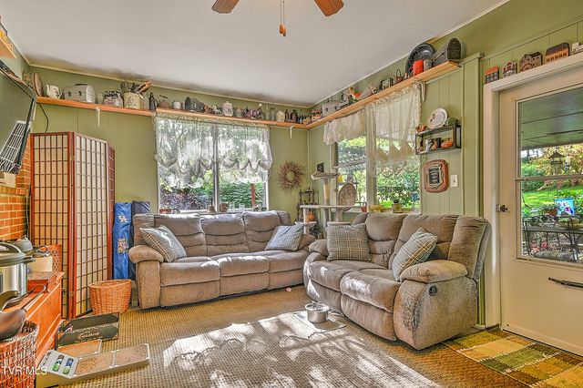 29521 Lee Highway, Glade Spring, VA 24340