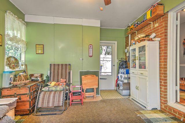 29521 Lee Highway, Glade Spring, VA 24340