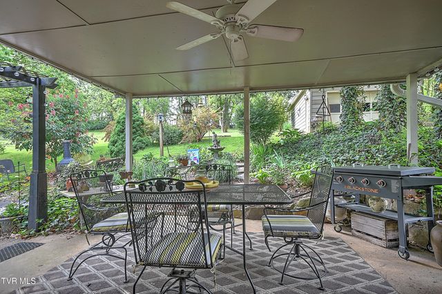 29521 Lee Highway, Glade Spring, VA 24340