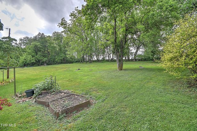 29521 Lee Highway, Glade Spring, VA 24340
