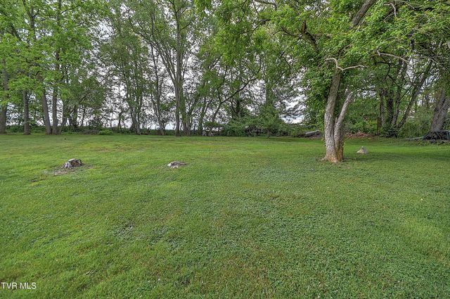 29521 Lee Highway, Glade Spring, VA 24340
