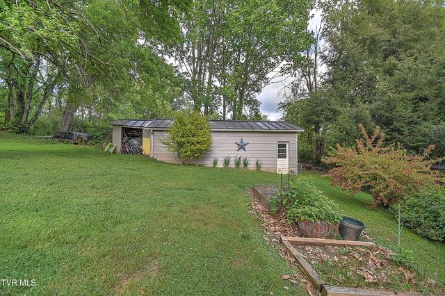 29521 Lee Highway, Glade Spring, VA 24340