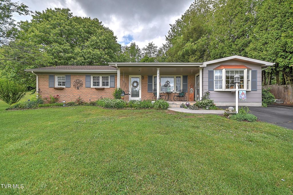 29521 Lee Highway, Glade Spring, VA 24340