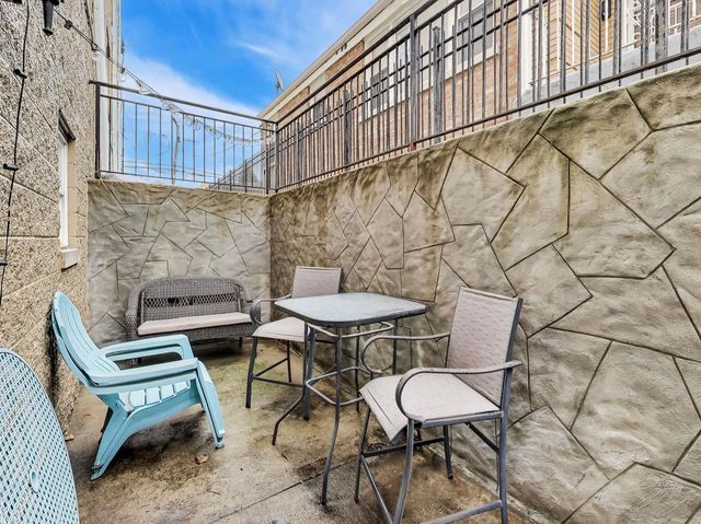 6545 N Sacramento Avenue 1S, Chicago, IL 60645