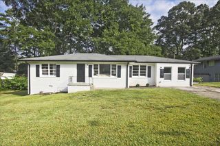 1261 CLIFFWOOD SE Drive, Smyrna, GA 30080