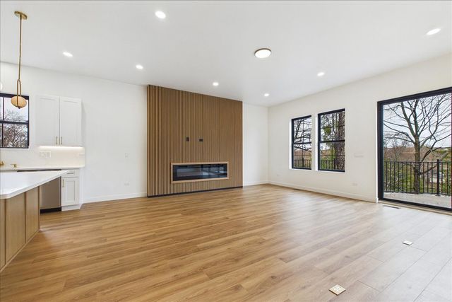 298 Apache Trail, Lake In The Hills, IL 60156