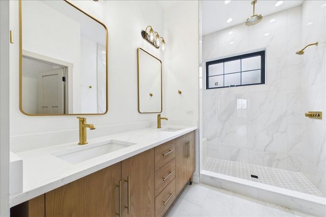 298 Apache Trail, Lake In The Hills, IL 60156