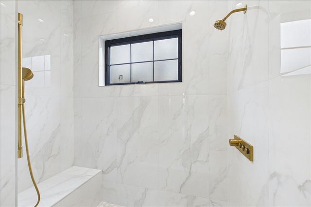 298 Apache Trail, Lake In The Hills, IL 60156