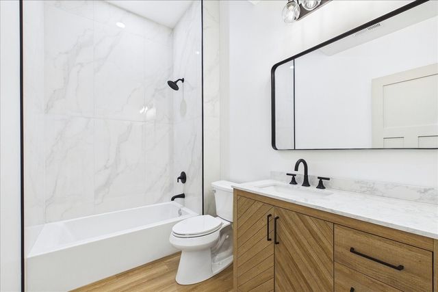 298 Apache Trail, Lake In The Hills, IL 60156