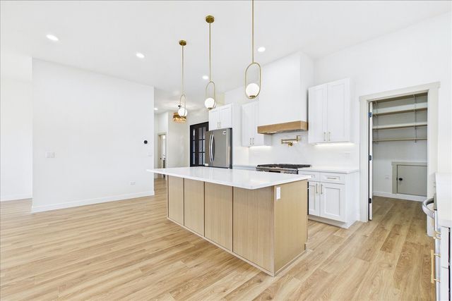 298 Apache Trail, Lake In The Hills, IL 60156