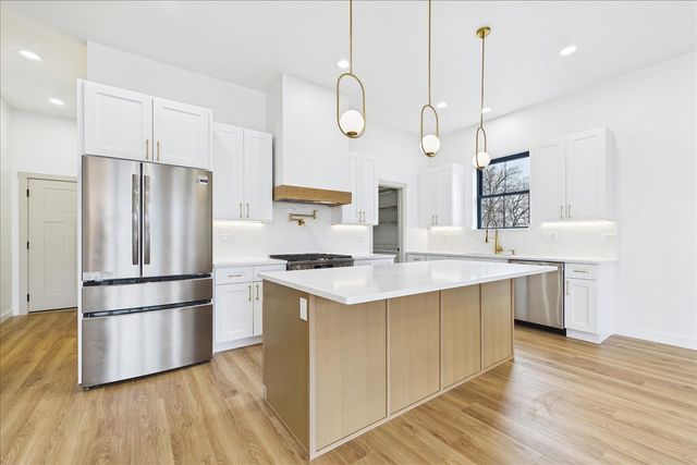 298 Apache Trail, Lake In The Hills, IL 60156