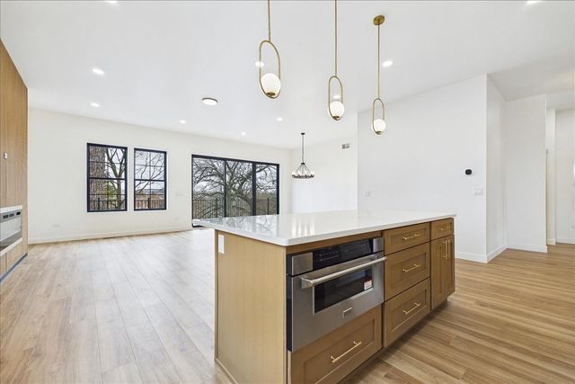 298 Apache Trail, Lake In The Hills, IL 60156