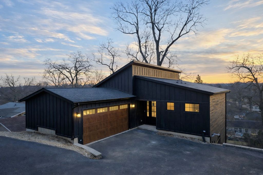 298 Apache Trail, Lake In The Hills, IL 60156