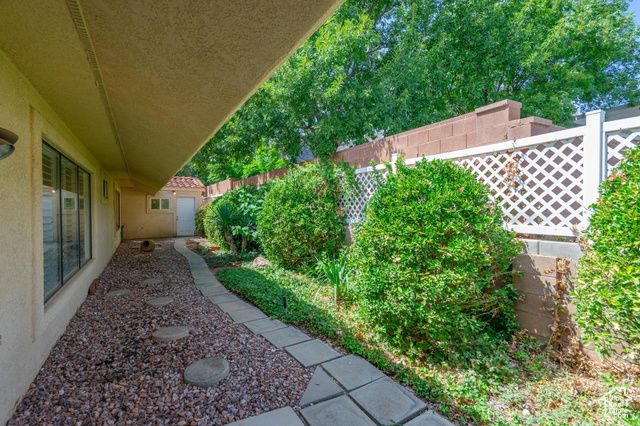 2952 S JACOB HAMBLIN DR, St. George, UT 84790