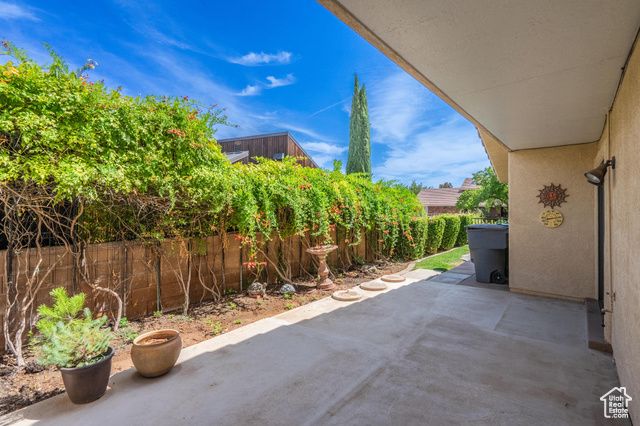 2952 S JACOB HAMBLIN DR, St. George, UT 84790