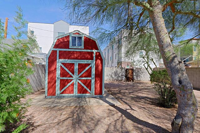 841 N 9th Avenue, Phoenix, AZ 85007
