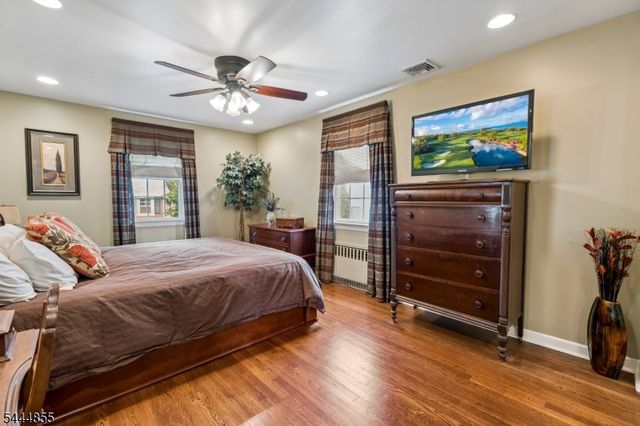 319 Edgeworth St, Middlesex Boro, NJ 08846