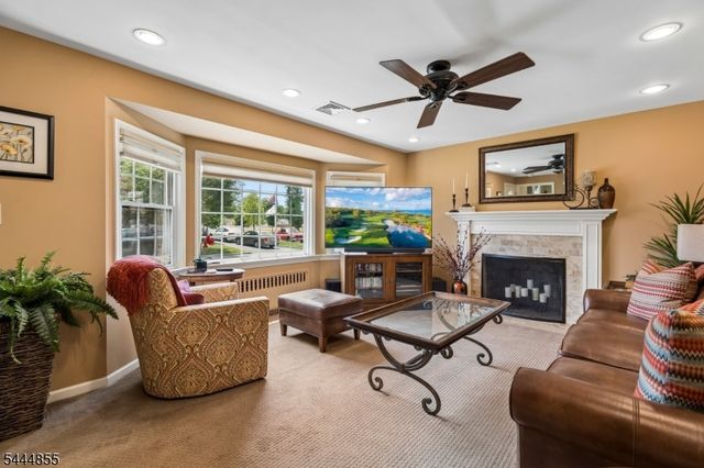 319 Edgeworth St, Middlesex Boro, NJ 08846