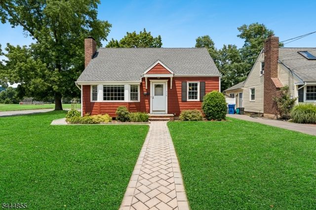 319 Edgeworth St, Middlesex Boro, NJ 08846